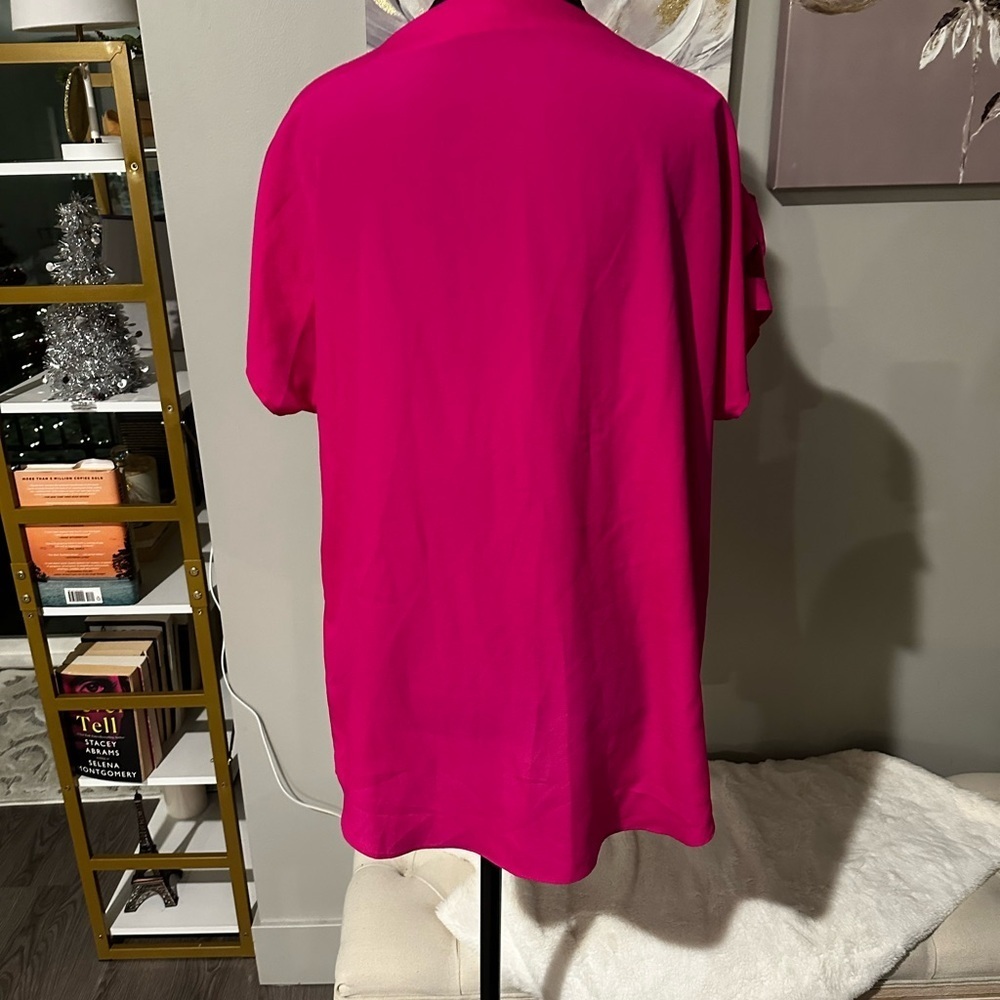 Express Fuchsia Blouse with Ribbon Cutout Shoulder size Large - Picture 4 of 5